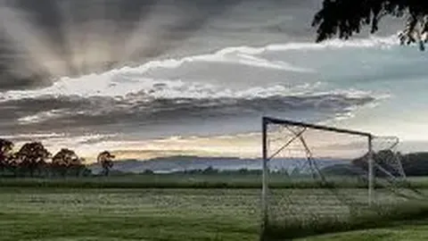 第73分钟惊险逆转！B席神速解围，丘库埃泽一击破网，富勒姆5-3险胜逆袭！