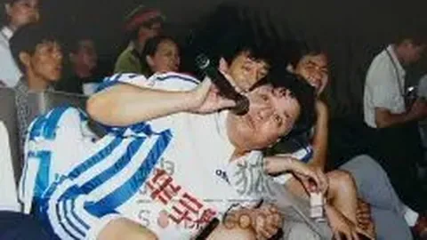 重磅：深圳足球新星韩光徽正式宣布退役，北理工辉煌岁月落幕再启新篇章！